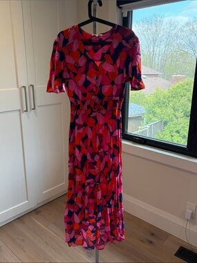 Anthropologie V-Neck Maxi Dress in Pink and Red Abstract Print